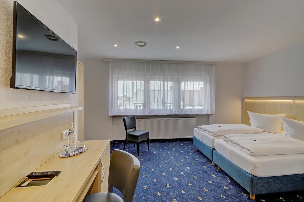 Hotel Post Weiden in der Oberpfalz ภายนอก รูปภาพ