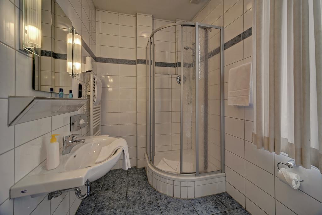 Hotel Post Weiden in der Oberpfalz ภายนอก รูปภาพ