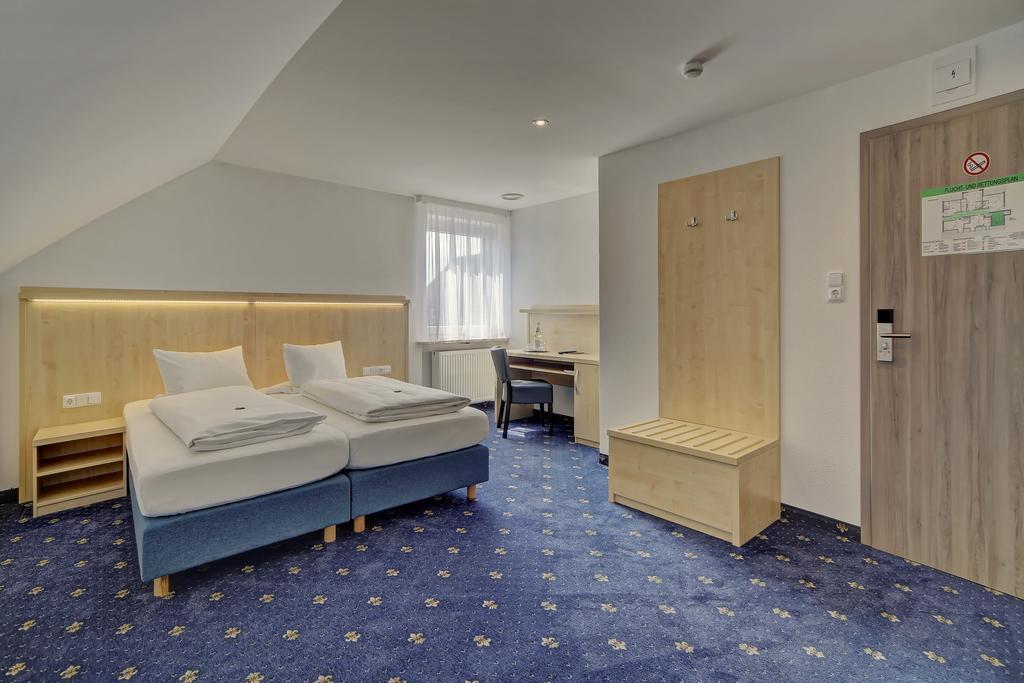 Hotel Post Weiden in der Oberpfalz ภายนอก รูปภาพ