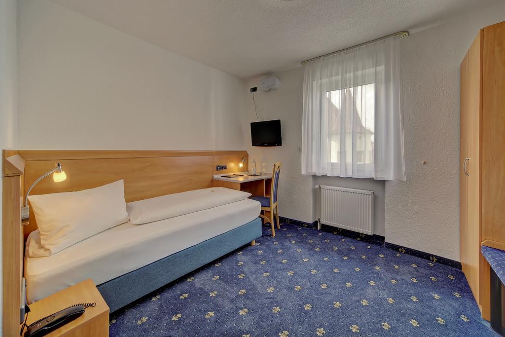 Hotel Post Weiden in der Oberpfalz ภายนอก รูปภาพ