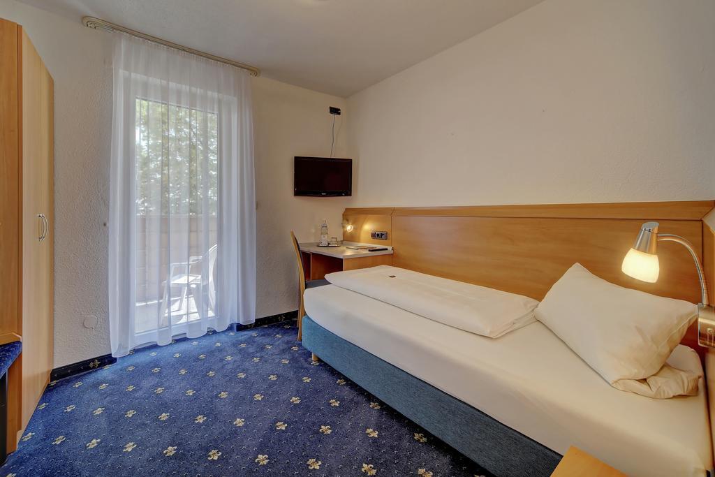 Hotel Post Weiden in der Oberpfalz ภายนอก รูปภาพ