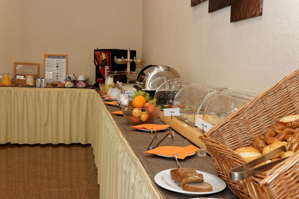 Hotel Post Weiden in der Oberpfalz ภายนอก รูปภาพ